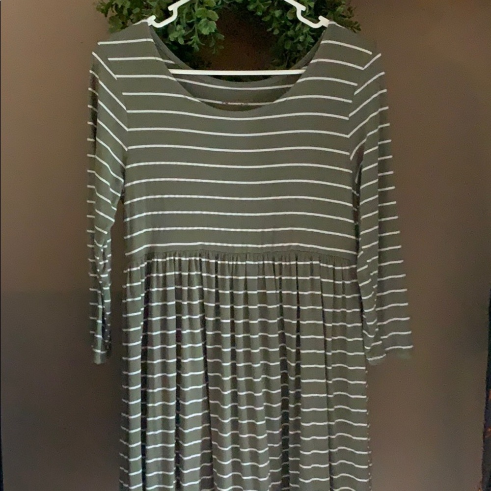 Green striped dress by Arizona Sz Medium